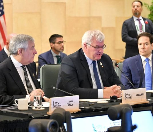 اجتماع بشأن أوكرانيا بين إيطاليا وألمانيا وفرنسا والاتحاد الأوروبي على هامش اجتماع وزراء خارجية مجموعة السبع في كندا