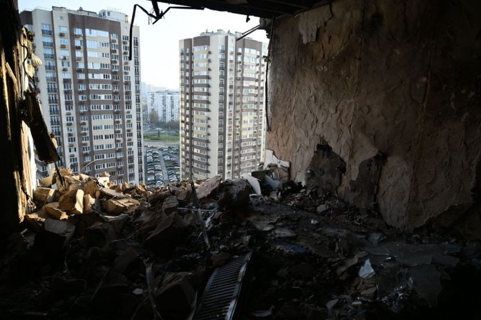 Guerra in Ucraina: pioggia di missili e droni su Kiev nella notte: almeno un morto e 24 feriti