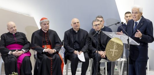 Mattarella a Napoli per l’apertura dell’anno accademico della Pontificia Facoltà di Teologia dell’Italia Meridionale