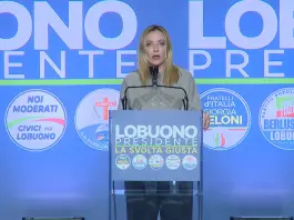 Meloni a Bari “Ci vuole coraggio a dire che la manovra favorisce i ricchi”