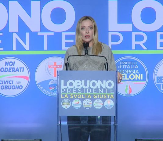 Meloni a Bari “Puntiamo a vincere la sfida di Lobuono in Puglia”. E sulla manovra “Ci vuole coraggio a dire che favorisce i ricchi”