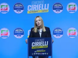 Meloni a Napoli “Il Sud non è un problema da risolvere, ma un patrimonio da difendere”