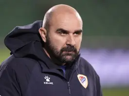 Radnicki coach Mladen Zizovic dies during Serbian football match