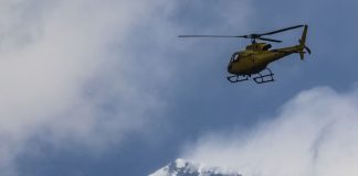 Valanga in Nepal, confermata la morte di tre alpinisti italiani. Farnesina “Scarse speranze per i dispersi Di Marcello e Kirchler”