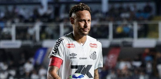Brazil, Neymar leads Santos to win with a broken meniscus