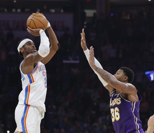 Oklahoma e Detroit avanti tutta nella notte Nba, Cleveland vince a Miami