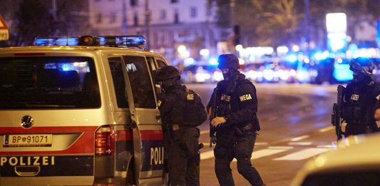 النمسا تضبط ترسانة مرتبطة بحركة “حماس” كانت تخطط لهجمات إرهابية في أوروبا