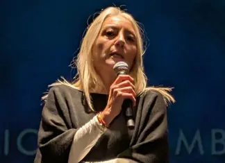Camilla Costanzo vince il Premio Settembrini con “Tempo al tempo”