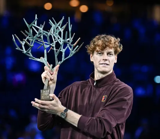 Sinner trionfa al Masters 1000 di Parigi e torna numero 1 del mondo “Ora appuntamento alle Finals”