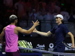 Sinner e Alcaraz si allenano insieme a Torino, accolti da un boato sul Centrale