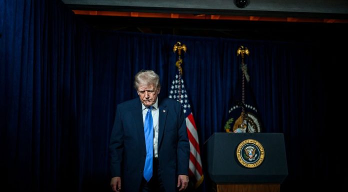 Trump sull’orlo di una crisi di nervi ma l’America non è “stupid”