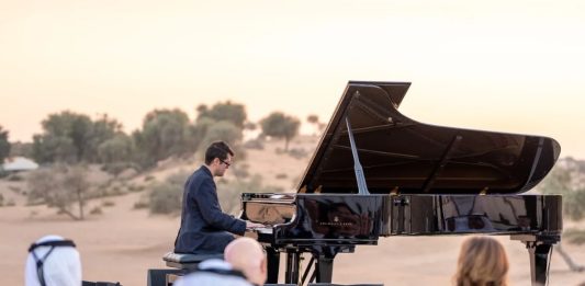 حفل موسيقي للمايسترو أليساندرو مارتيري في صحراء رأس الخيمة