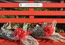 Novembre Donna, ad Asseggiano inaugurata una nuova panchina rossa contro la violenza