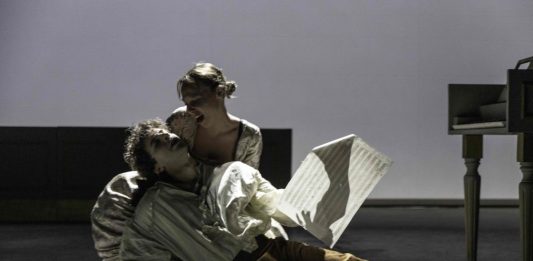 Al Teatro Toniolo di Venezia in scena tutto il glamour della leggenda di “Amadeus”