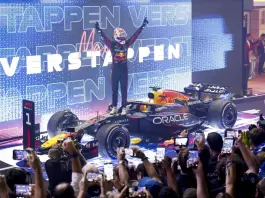 Capolavoro Verstappen davanti a Piastri in Qatar, Norris solo 4°. Il Mondiale si deciderà ad Abu Dhabi