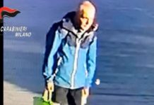 Donna accoltellata in piazza Gae Aulenti a Milano, è in gravi condizioni. Rintracciato l’aggressore / Video