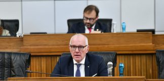 Renzo Testolin eletto nuovo Presidente della Regione autonoma Valle d’Aosta