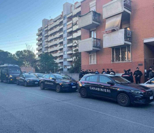 Roma, sgomberati altri undici appartamenti occupati abusivamente / Video
