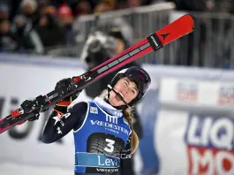 Mikaela Shiffrin domina lo slalom di Levi, indietro le italiane