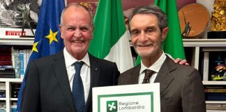 Fontana firma la pre-intesa sull’Autonomia differenziata e ricorda Roberto Maroni