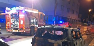Modica, nella notte vanno a fuoco tre auto della Guardia di Finanza