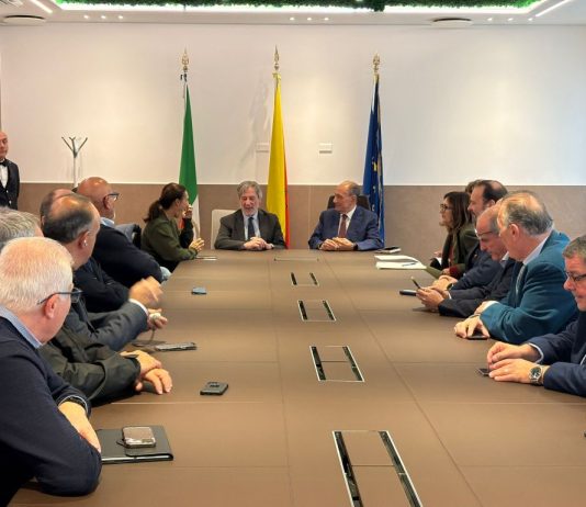 Schifani incontra i sindacati: “Nella finanziaria le risorse del contratto 2025-2027”