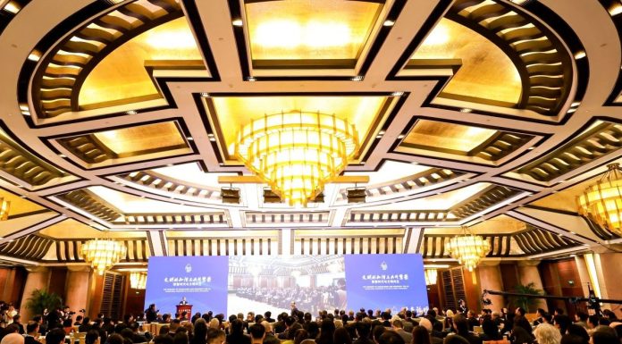 Cina: forum internazionale indica intelligenza digitale come motore chiave dello sviluppo comune