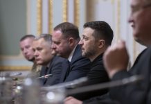 Scandalo corruzione in Ucraina, Zelensky licenzia il suo Capo di gabinetto