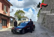 Aggredisce la madre colpendola con un martello, arrestato un 38enne ad Alatri