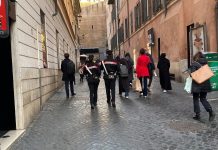 Stretta dei Carabinieri contro furti e borseggi a Roma, 14 arresti