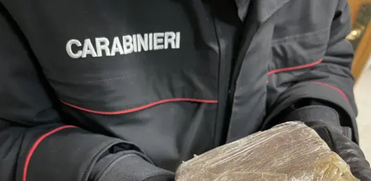 Controlli antidroga a tappeto nel Napoletano, 9 arresti e sequestri