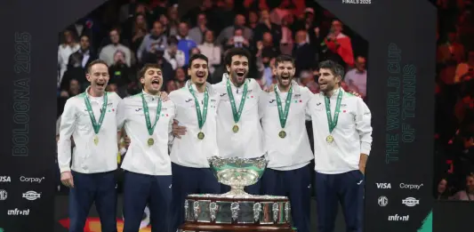 Italia nella leggenda, la Coppa Davis è azzurra per il terzo anno di fila. Berrettini e Cobolli stendono la Spagna in finale