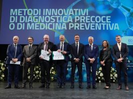 Premio “Lombardia è Ricerca” 2025, un milione di euro a due scienziati inglesi per studi su oncologia e infarto
