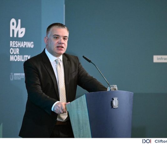 Malta, il ministro dei Trasporti Chris Bonett sollecita il patto bipartisan