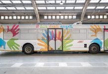 La solidarietà torna a percorrere le strade di Milano con il Bus degli Angeli