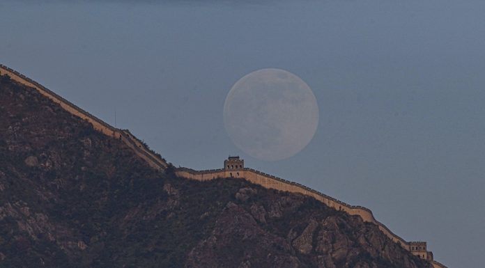 Cina: immagini della seconda luna piena più grande del 2025 (1)