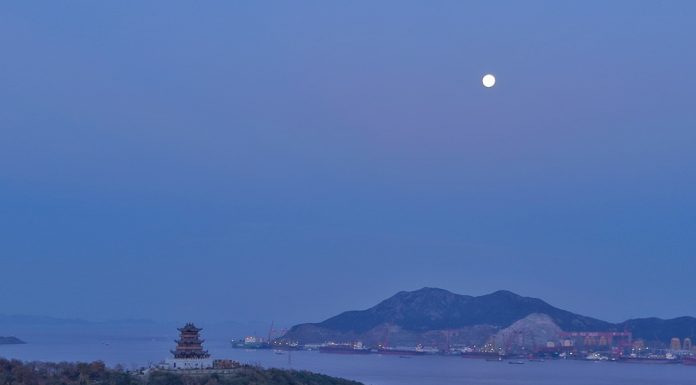 Cina: immagini della seconda luna piena più grande del 2025 (3)