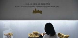 Cina: al via la mostra delle opere in legno a Pechino (1)