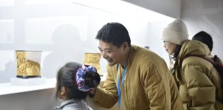 Cina: al via la mostra delle opere in legno a Pechino (2)