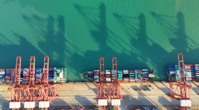 Cina: porti in attività mentre il commercio estero accelera (2)