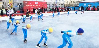 Cina: Heilongjiang, alunni impegnati in attività su ghiaccio e neve (1)