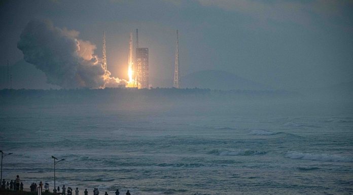 Cina: lanciato con successo un nuovo gruppo di satelliti internet (3)