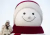 Cina: immagini del pupazzo di neve di Harbin alto 19 metri (2)