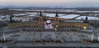 Cina: immagini del pupazzo di neve di Harbin alto 19 metri (3)
