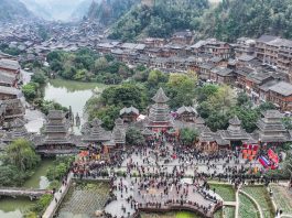 Cina: Capodanno Dong anima il villaggio di Zhaoxing nel Guizhou (1)