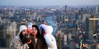 Cina: aperta al pubblico la piattaforma panoramica Jinwan Yunding a Tianjin (1)