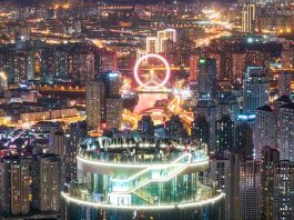 Cina: aperta al pubblico la piattaforma panoramica Jinwan Yunding a Tianjin (3)