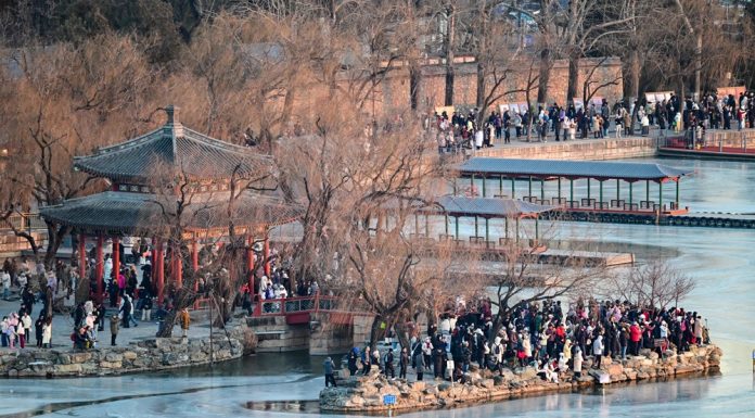 Cina: il fascino invernale del Ponte dei diciassette archi di Pechino (2)