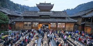 Cina: turismo culturale in crescita nel villaggio Dong di Zhaoxing (1)