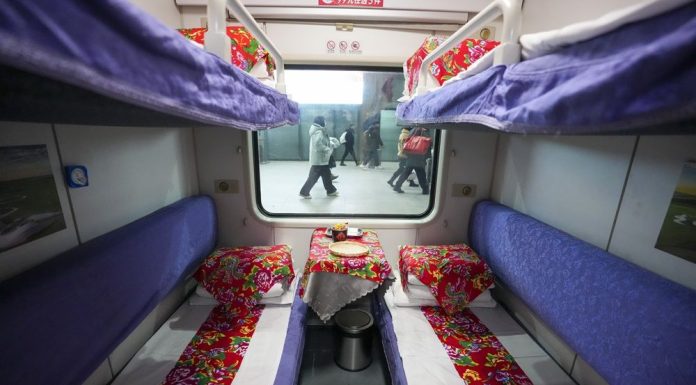 Cina: in funzione il primo treno invernale dedicato alla cultura del Nord-Est (2)